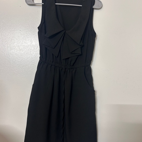 Rue21 Dresses & Skirts - Rue21 Black Sleeveless Dress with Bow Tie Neckline and Pockets - Size S